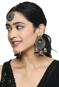 Kundan jhumka earrings with matching maang tikka set for women