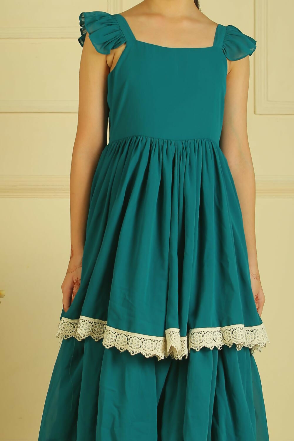 Girls Elegant Green Off-Shoulder Maxi Dress for Special Occasions