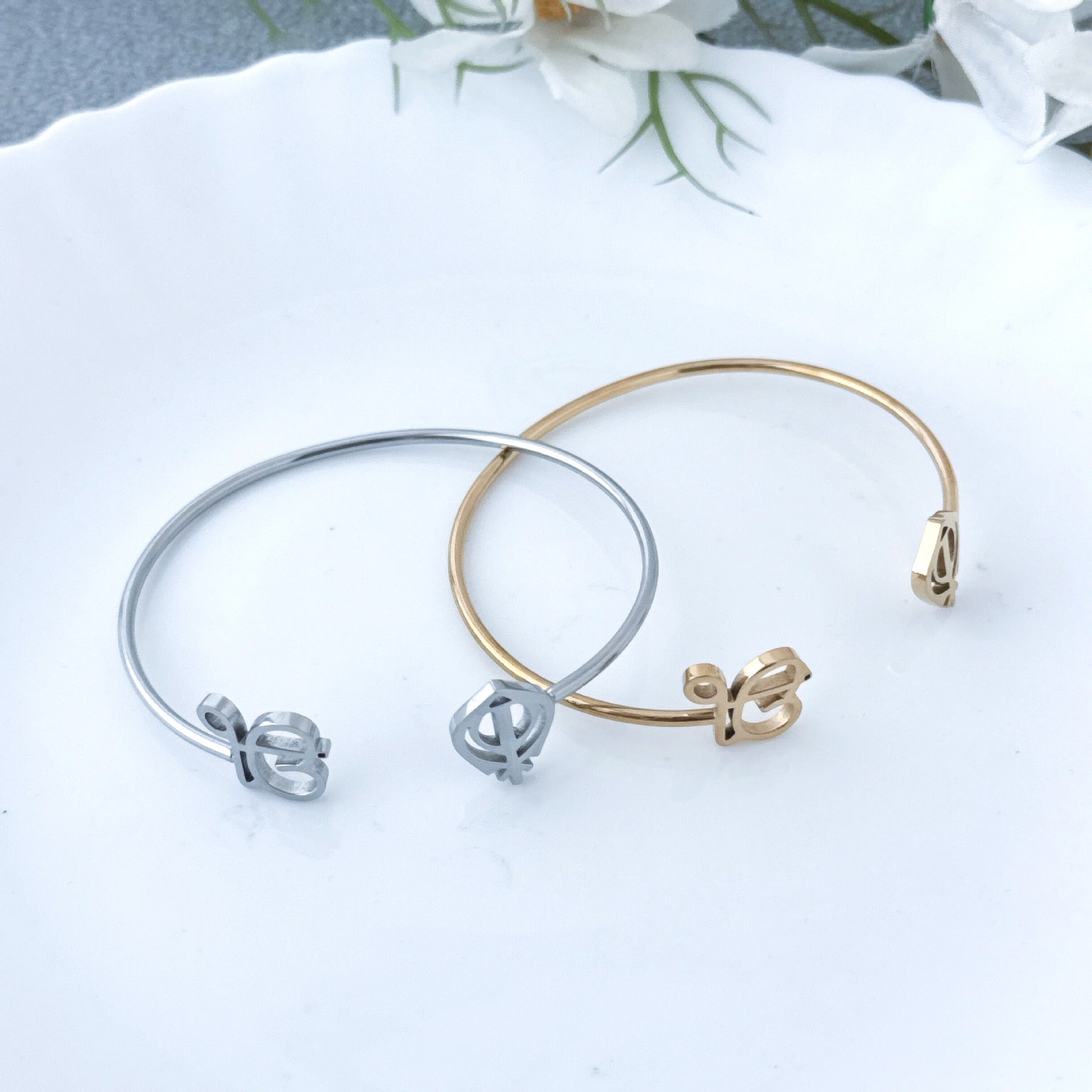 18K Gold Minimalist Open-Cuff Bangle Bracelet