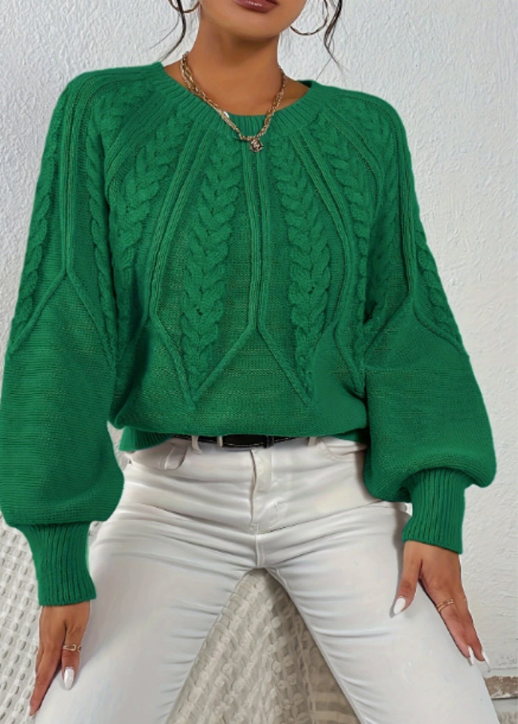 Women's Long Sleeve Crew Neck Pullover Sweater in Solid Knit