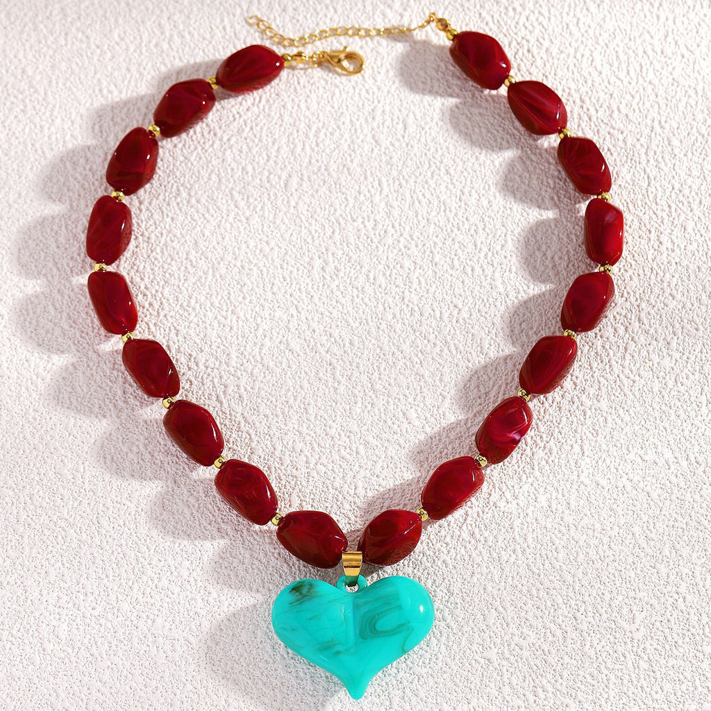 Vintage Bohemian Resin Heart Necklace Sweet and Cool Jewelry