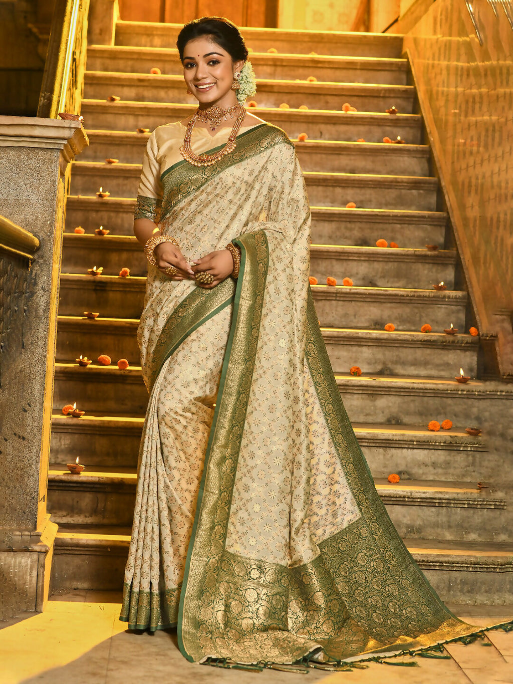 Rajvastra Dark Green Banarasi Silk Saree with Blouse Piece