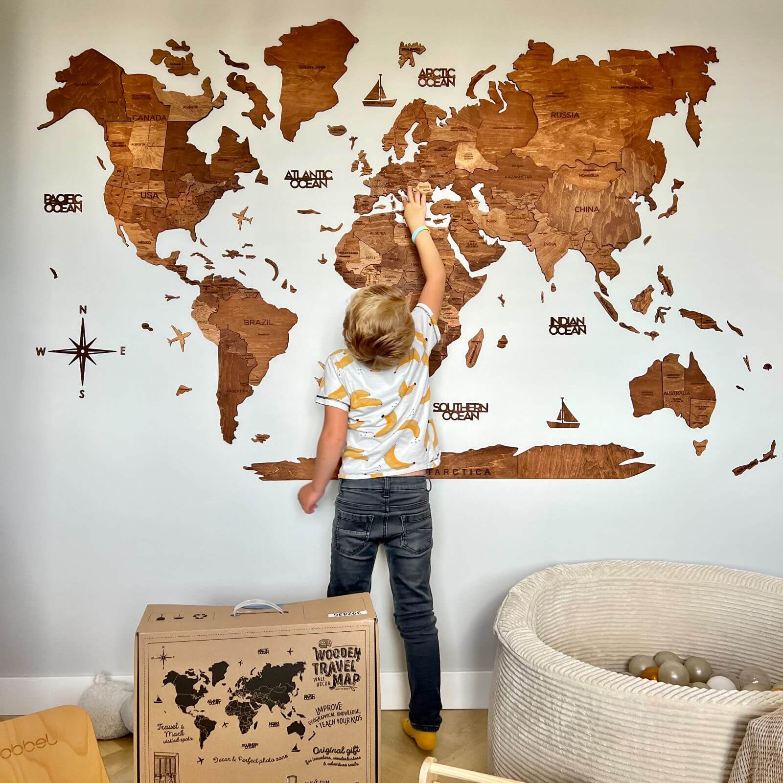 3D Wooden World Map Wall Decor with Customizable Flag Push Pins