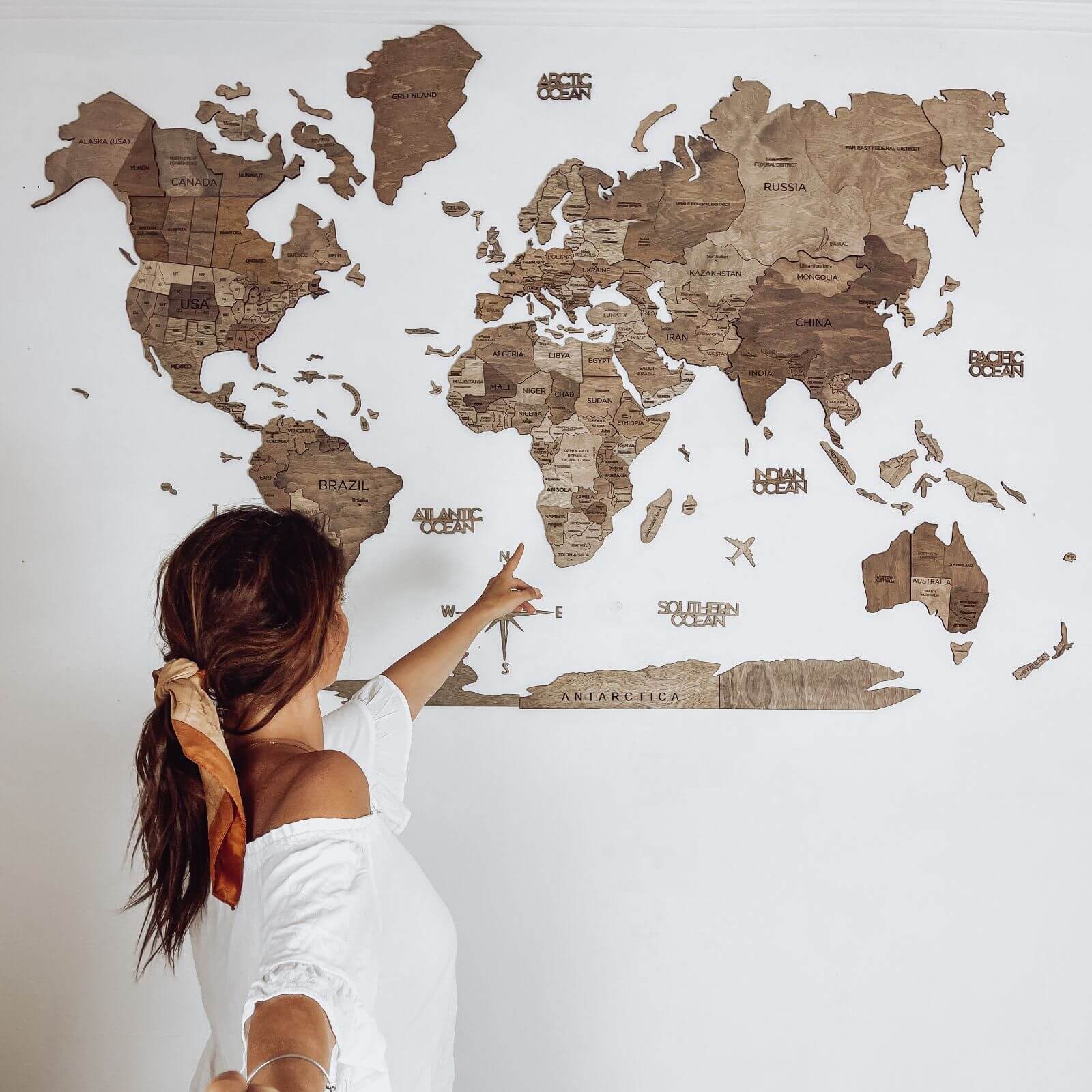 3D Wooden World Map Wall Decor with Customizable Flag Push Pins