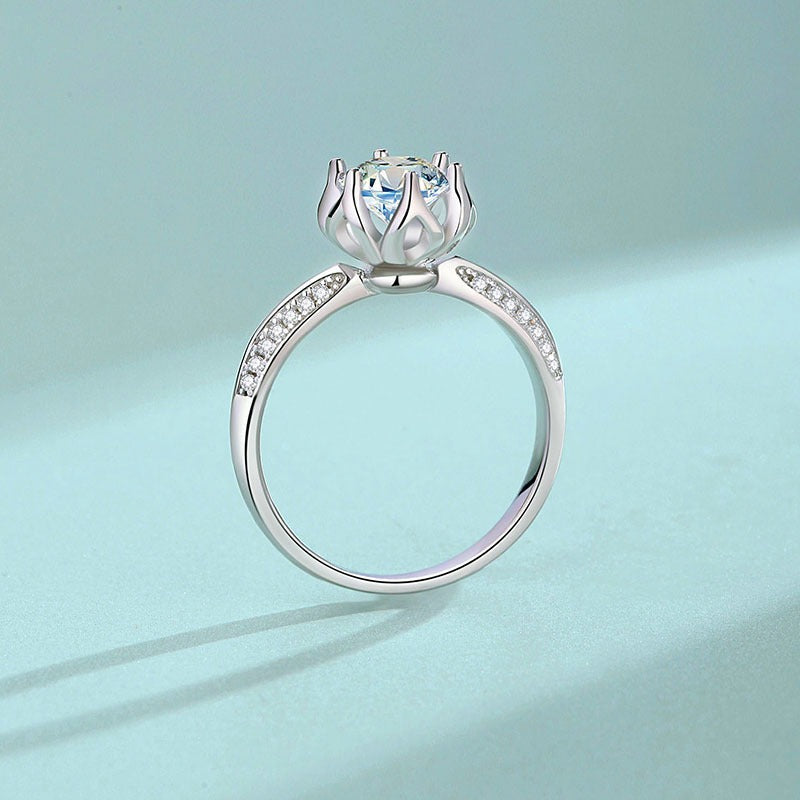 Anemone Flower Moissanite Diamond Ring in S925 Sterling Silver