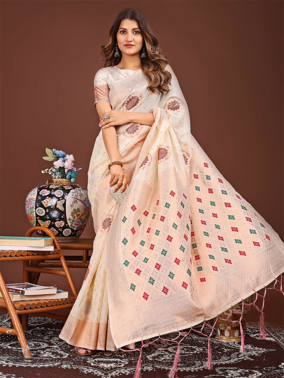 White Linen Cotton Saree with Matching Blouse Piece