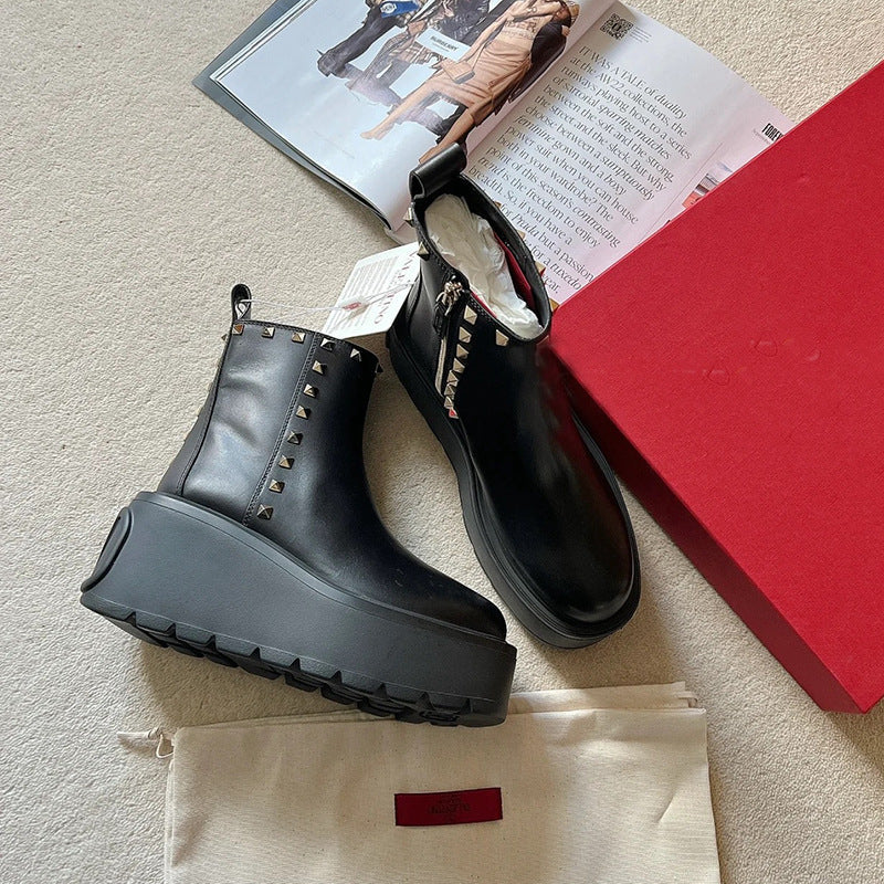 Chunky Platform Black Rivet Chelsea Ankle Boots for Women - Image 3