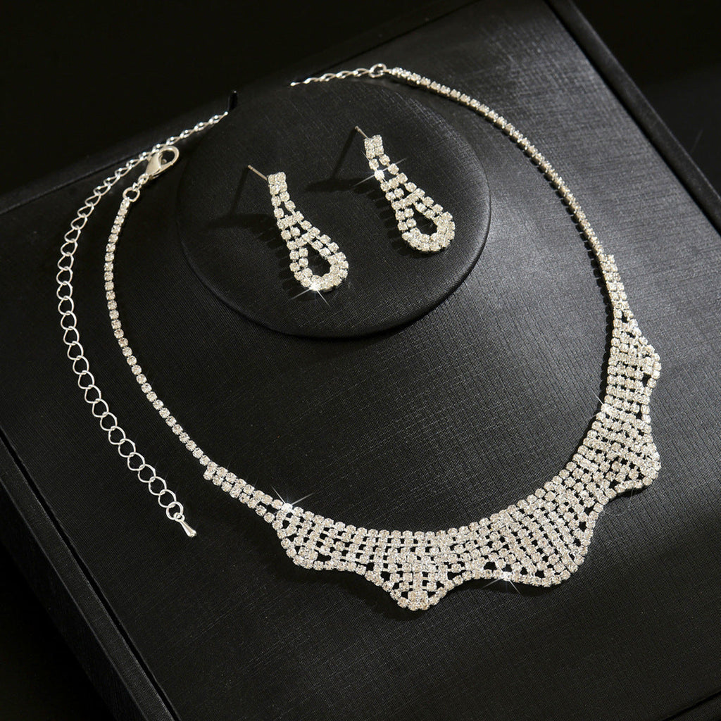 Women 2 Pcs Wavy Rhinestone Jewelry Set,Choker Necklace And Hollow Teardrop Dangle Earrings,Glamour Costume Accessories For Wedding Banquet Party Occasion
