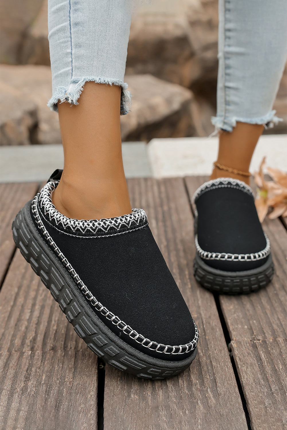 Black Plush Winter Clog Slippers | Suede Contrast Stitch