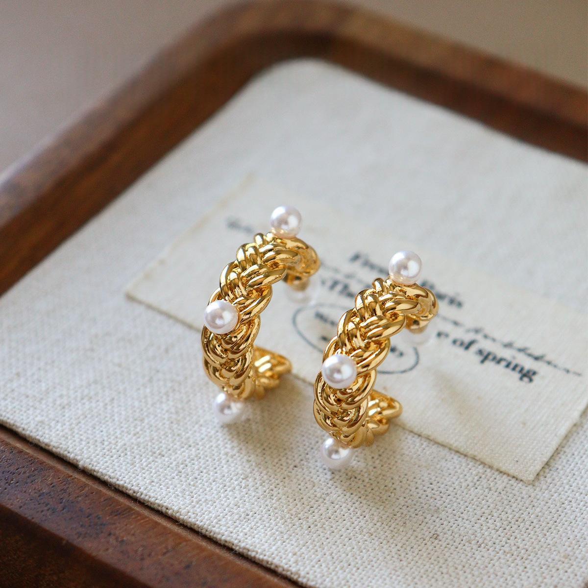 Knitted Cable-knit Pearl C-shaped Earrings