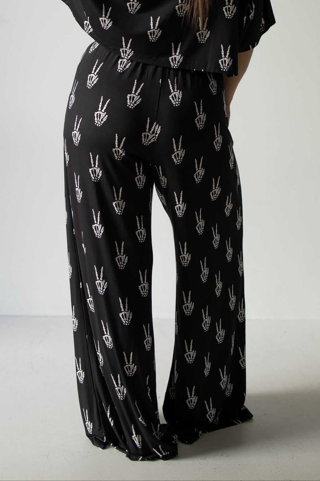 Women's Bamboo Crop Tee Lounge Set | Midnight Skelly