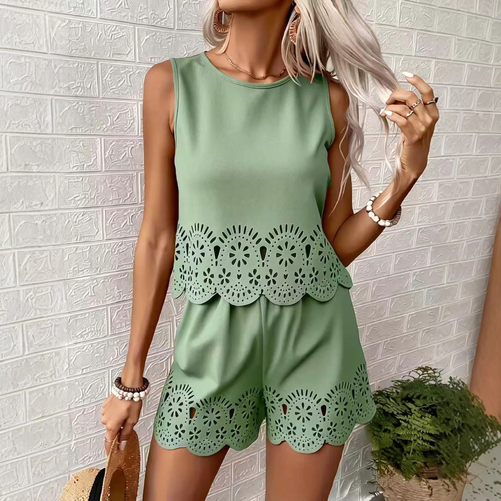 Women's Hollow-Out Floral Top and Shorts Set - Image 3