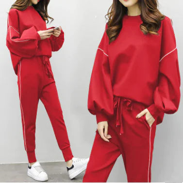 Women's Sporty Two-Piece Set with Hoodie and Joggers