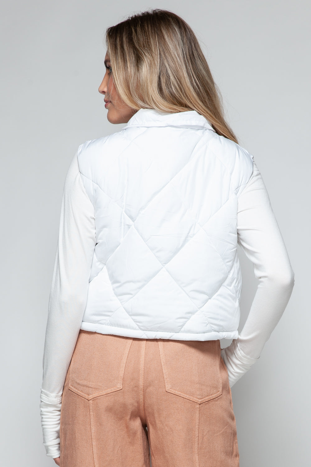 White Quilted Snap Down Crop Vest Lightweight Sleeveless Jacket - Image 2