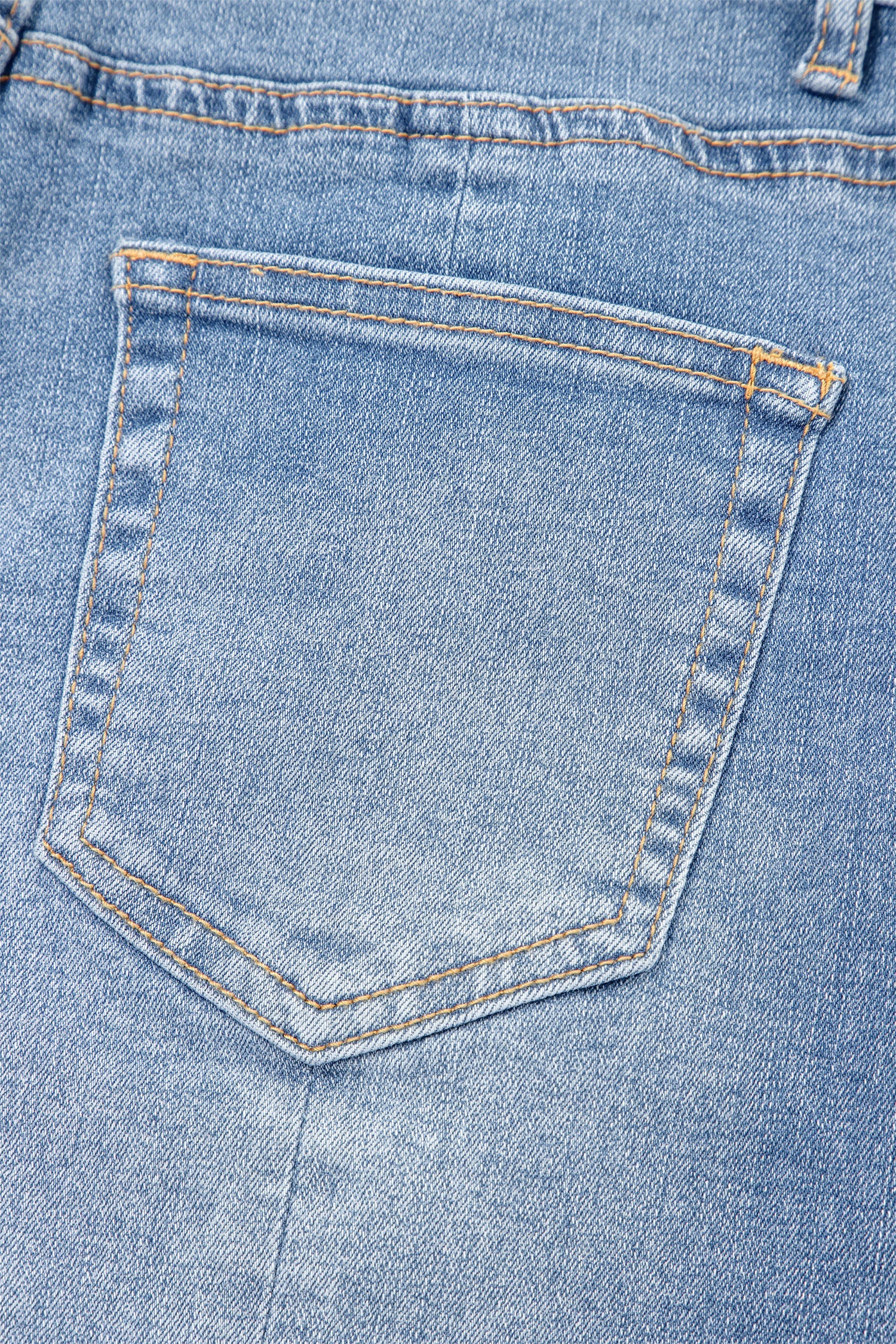Rayne Wash Raw Hem Shorts in Light Blue - High Waist Denim