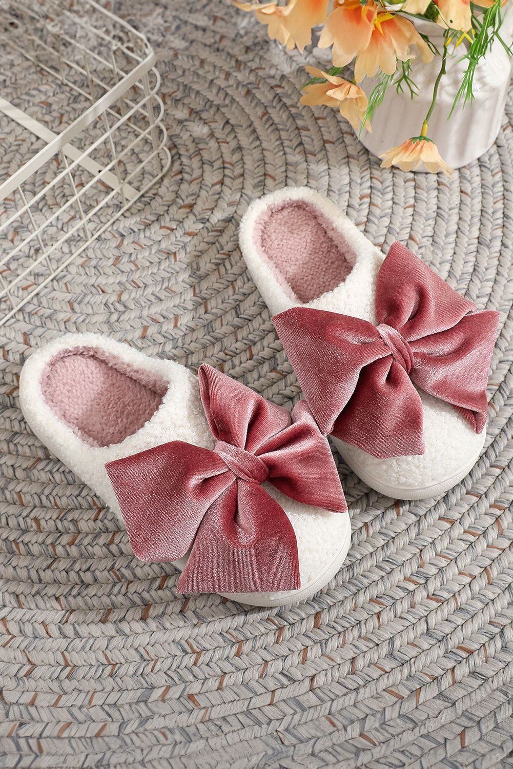 White Cute Bow Fuzzy Home Slippers
