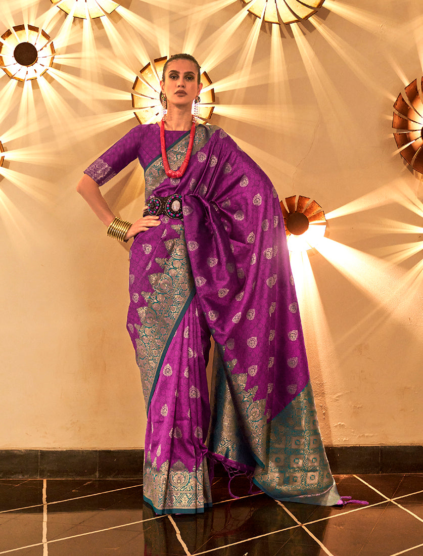 Monjolika Fashion Purple Color Handloom Silk Classic Saree With Blouse