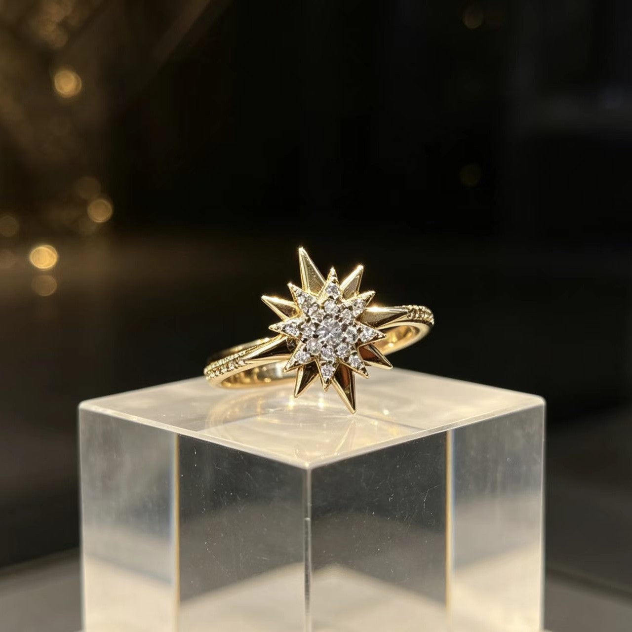 Sunflower-Gilded Five-Pointed Star Zircon Womens Ring