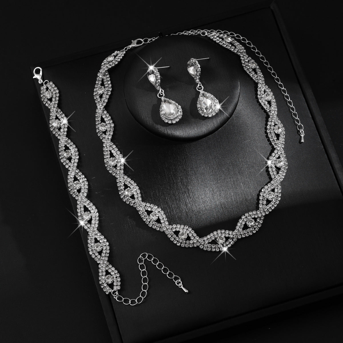 Cross-Border European And American Bridal Jewelry Necklace Bracelet Earrings Set Three-Piece New Year's Eve Dinner Dress Versatile Jewelry