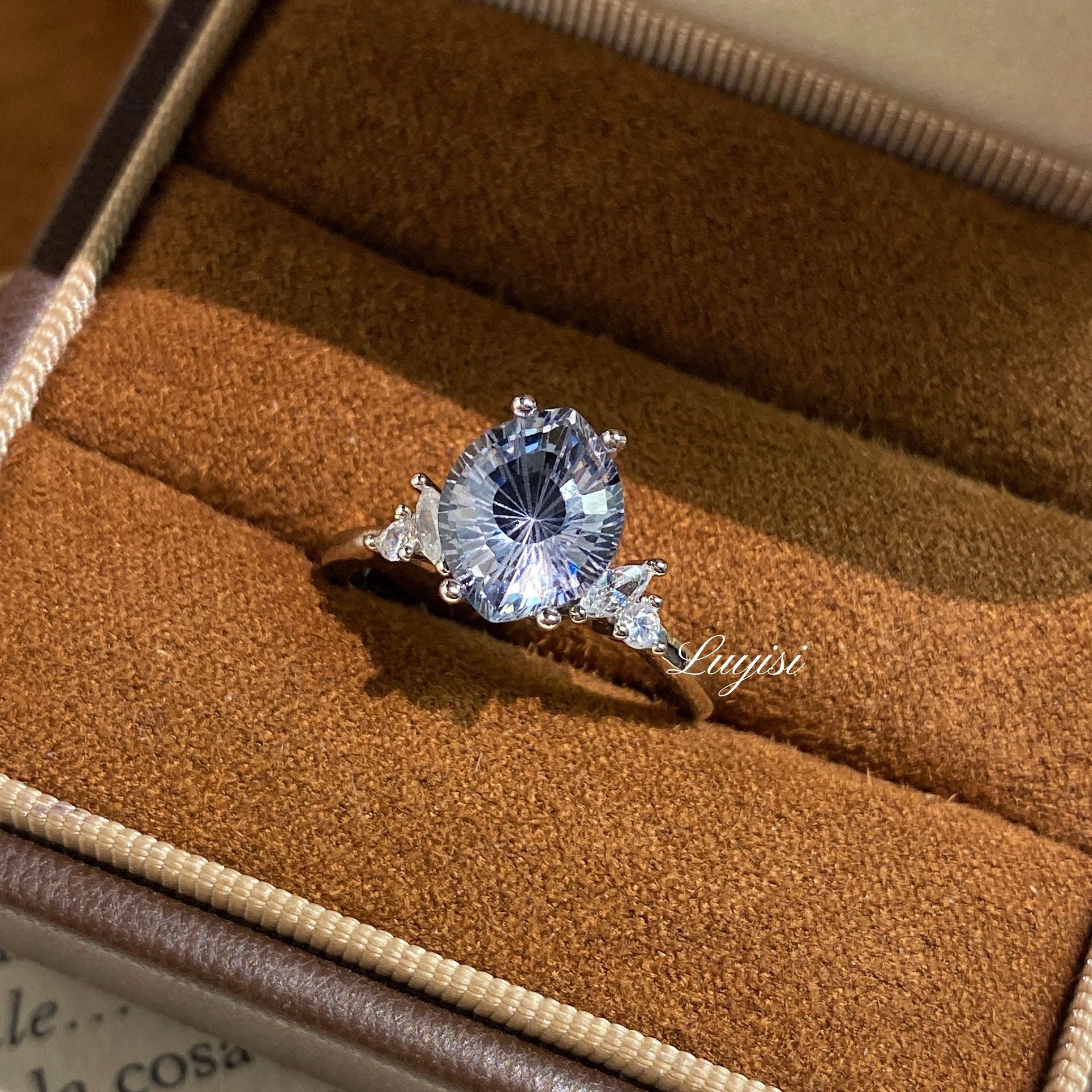 Firework Cut Simulated Moissanite Ring For Women, Light Luxury Niche Design Simulated Diamond Engagement Ring