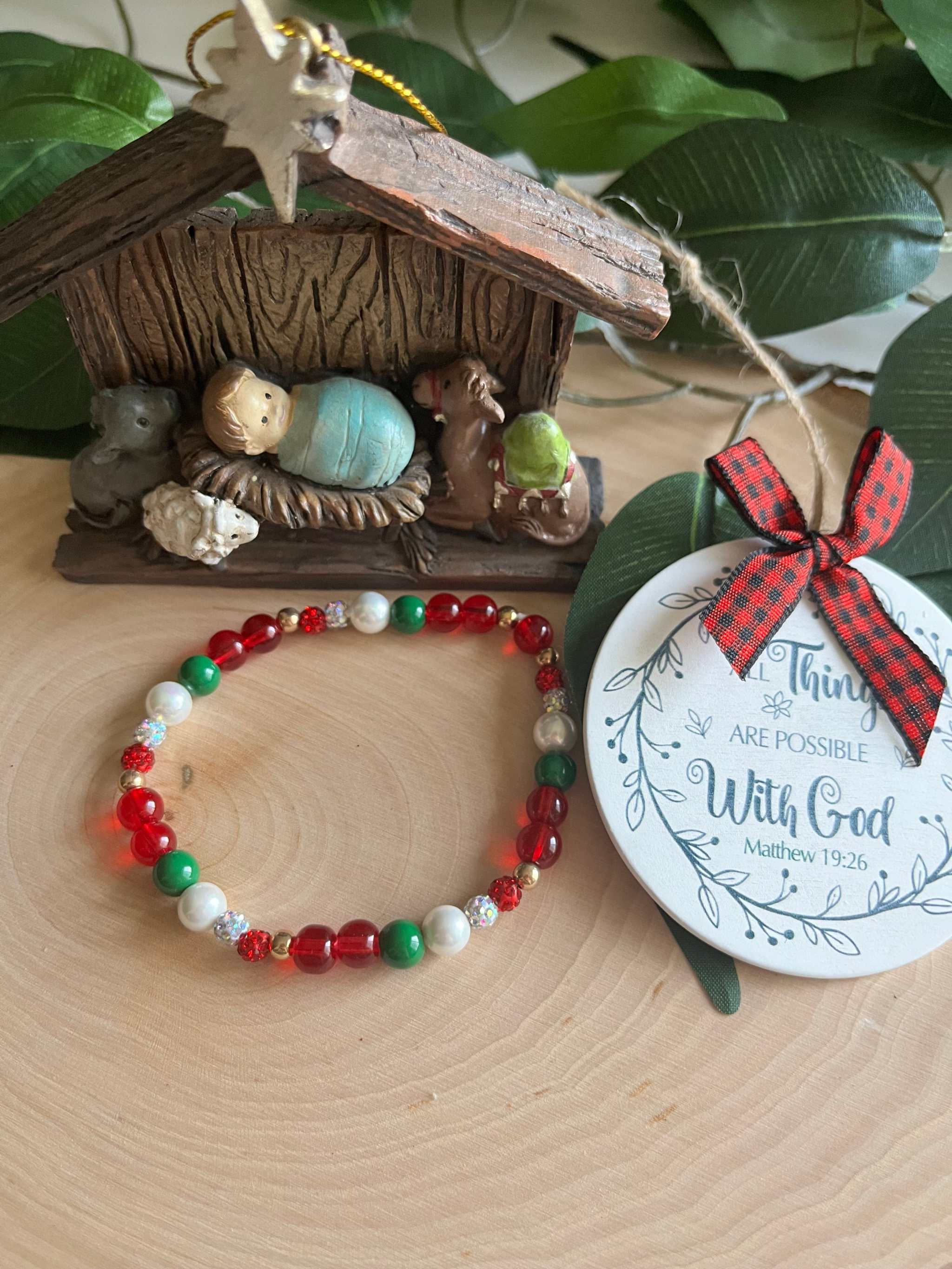 Christmas Jeweled Bead Bracelet - Festive Holiday Stretch Jewelry