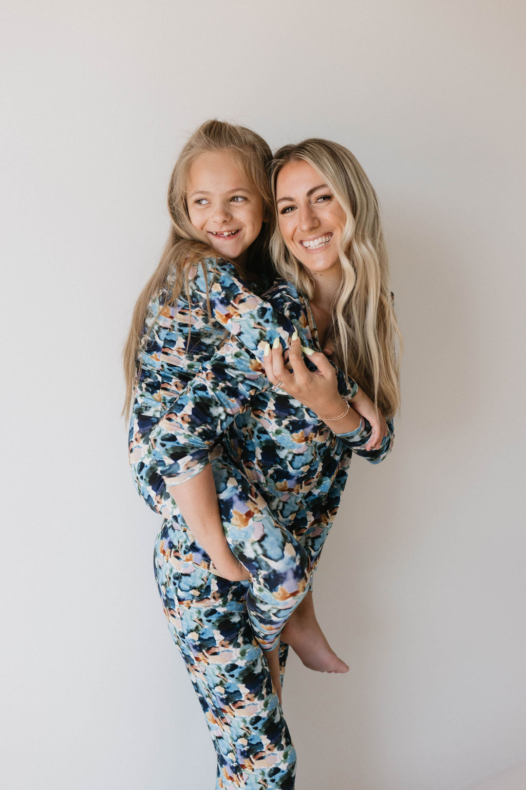 Women's Long Sleeve Bamboo Pajama Set in Watercolor Charli Print