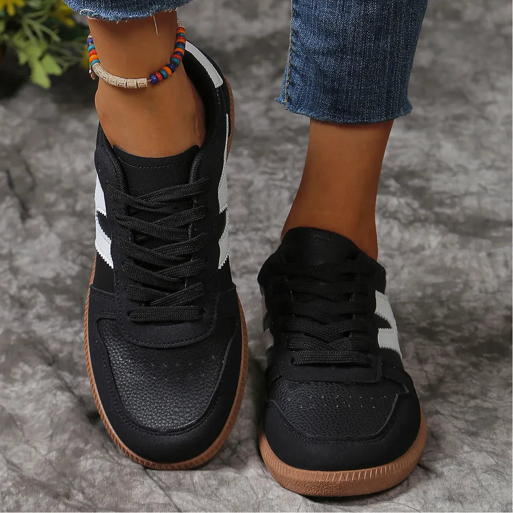 Contrast Lace-Up Round Toe Flat Sneakers - Retro Casual Shoes