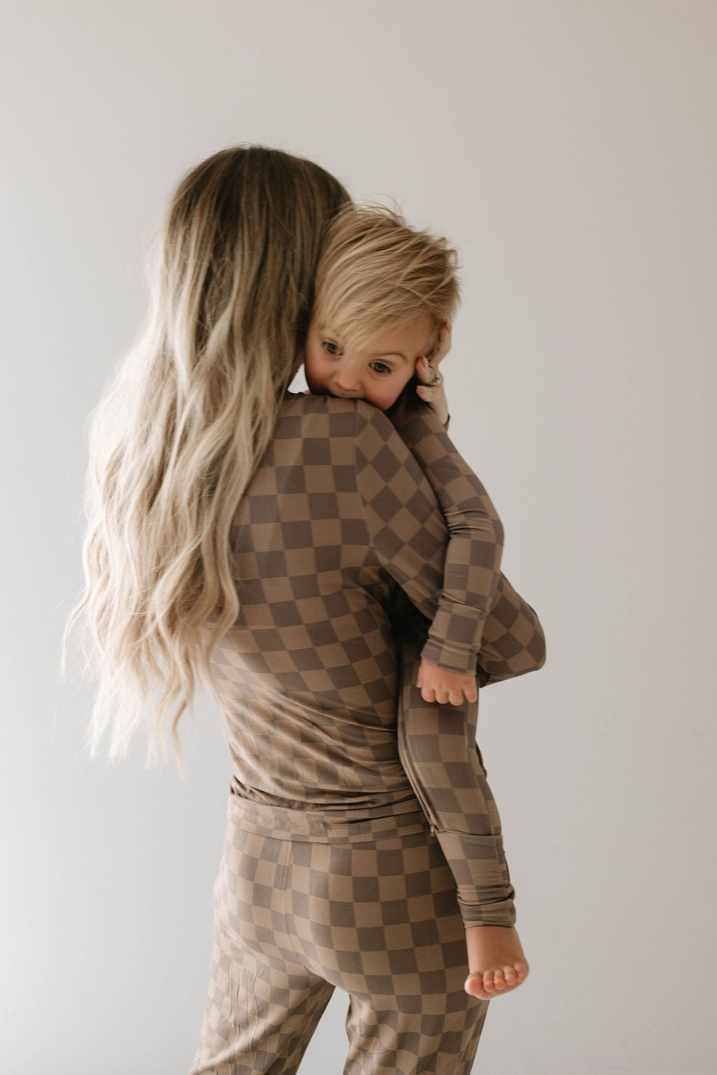 Women's Long Sleeve Bamboo Pajama Set - Faded Brown Checkerboard