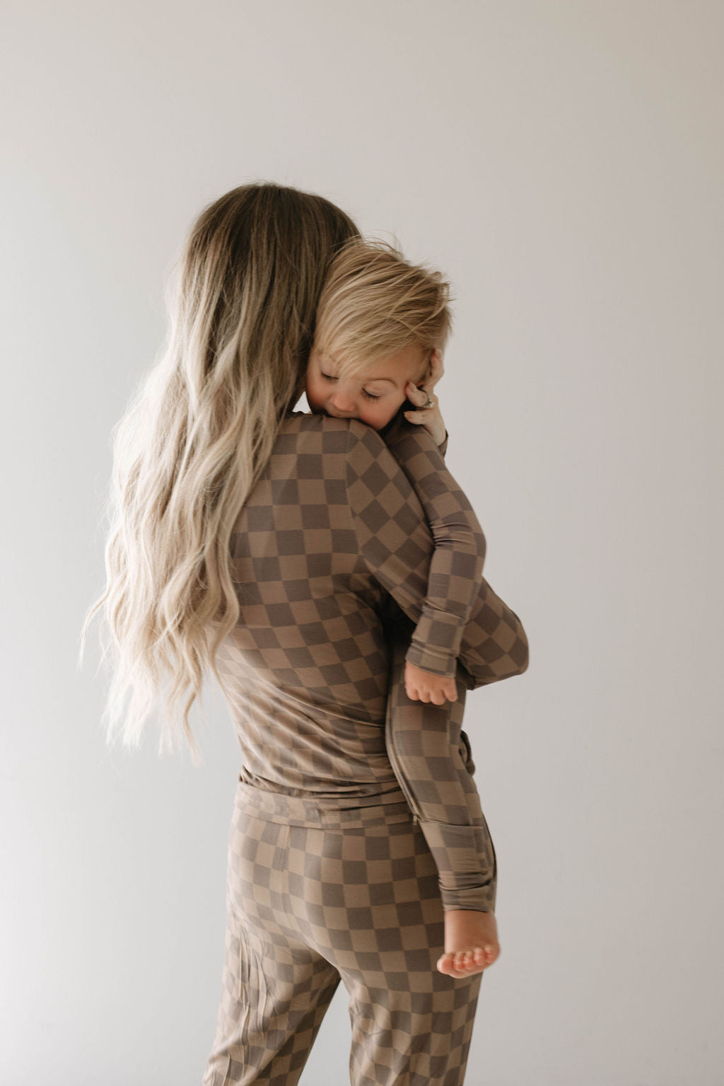 Women's Long Sleeve Bamboo Pajama Set - Faded Brown Checkerboard