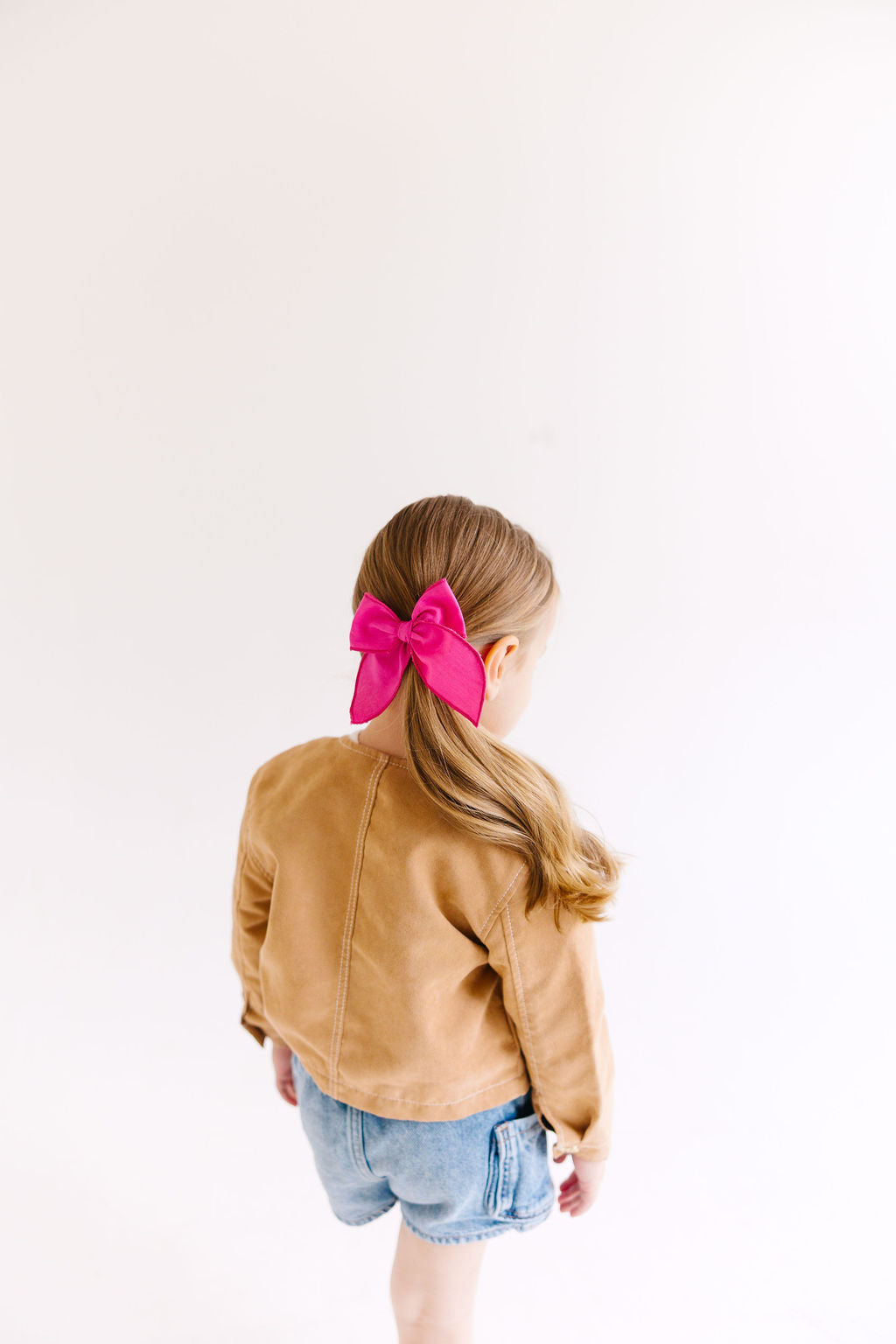 White Medium Hair Bow for Babies and Toddlers - Image 6