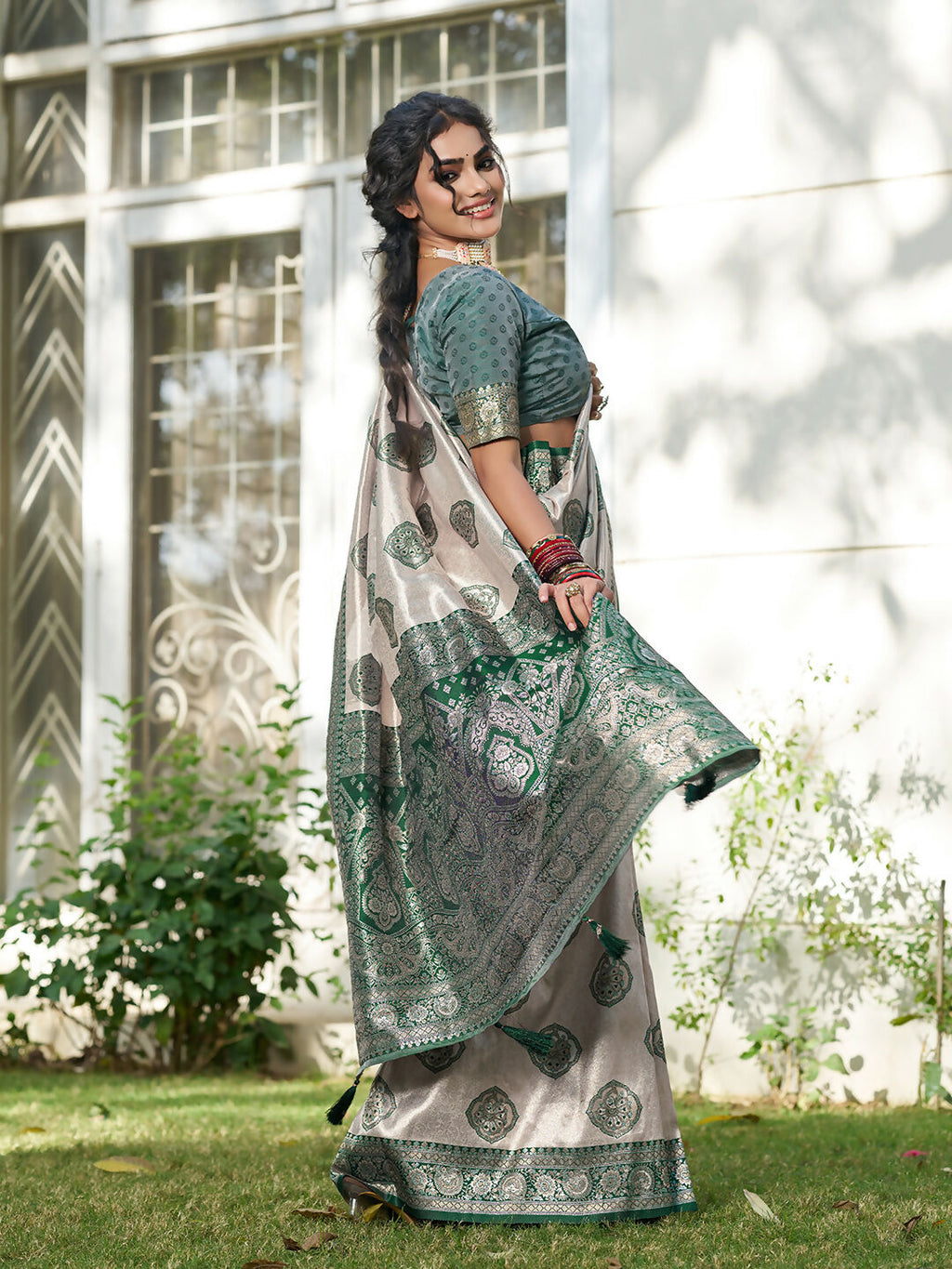 Cream and Dark Green Silk Blend Saree Traditional Ethnic Wear