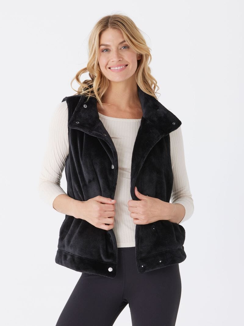 Kelsey Sherpa Vest - Women's Black Sleeveless Snap-Front Outerwear