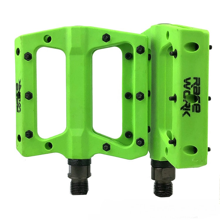 Ultralight Nylon Mountain Bike Flat Pedals with 3 Sealed Bearings