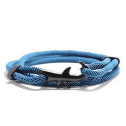 Stevvex nylon rope bracelet with a shark charm featuring an adjustable slip knot closure.