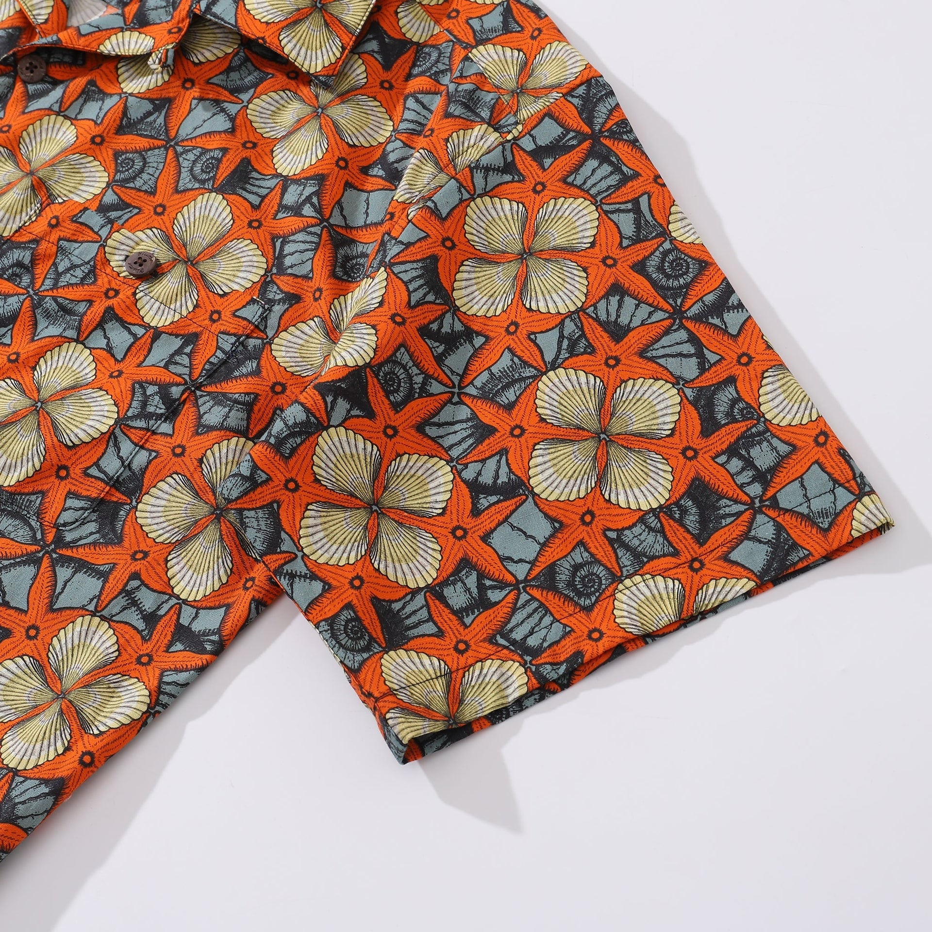 Vintage Hawaiian Coastal Starfish and Shells Camp Shirt