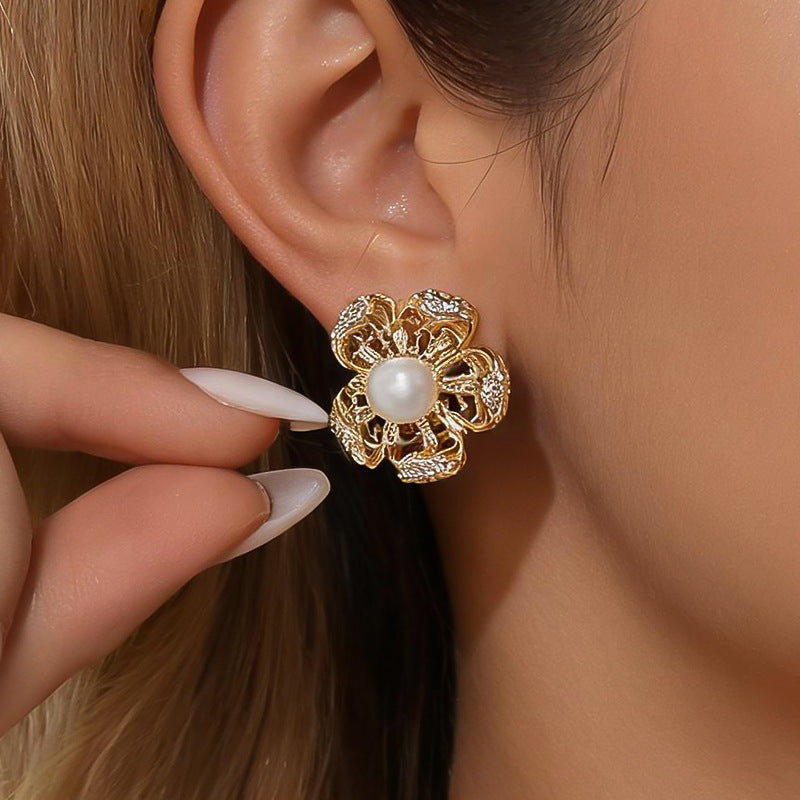 Womens Vintage Hollow Floral Rhinestone Pearl Stud Earrings,Palace Style Light Luxury Versatile Fashion Earrings