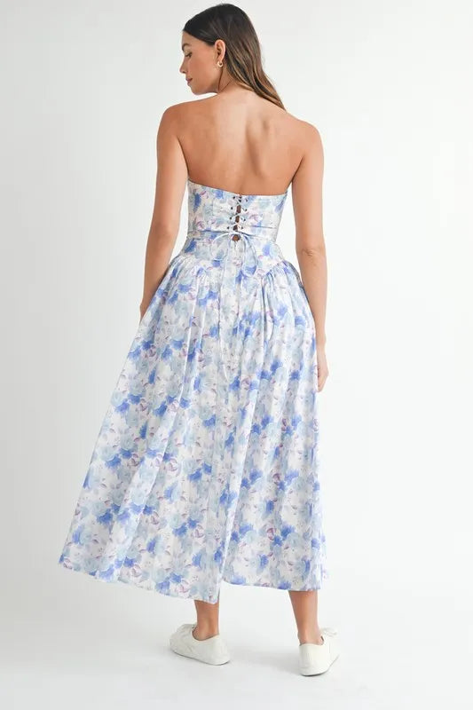 Sweetheart Neckline Floral Midi Dress in White and Blue