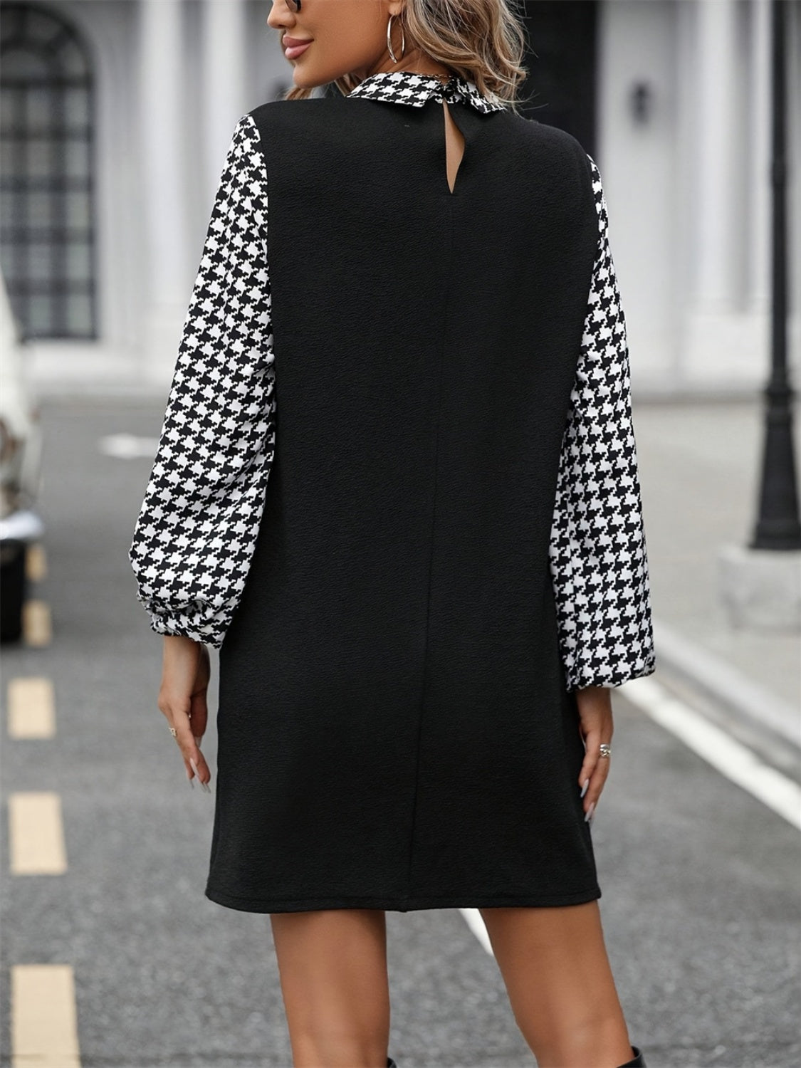 Vintage Mod Collared Mini Dress in Black and White