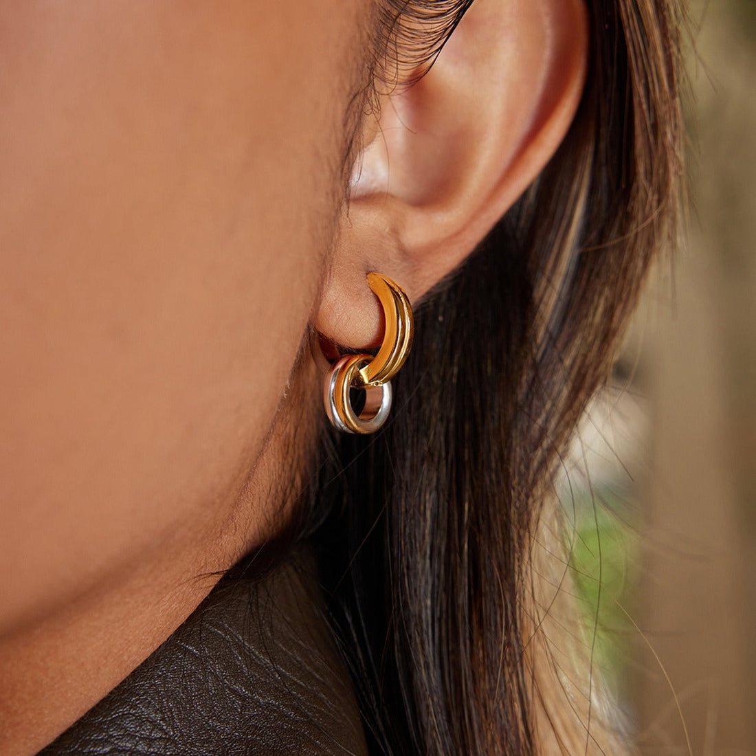 18K Gold Double Crossover Hoop Earrings - Minimalist Luxury