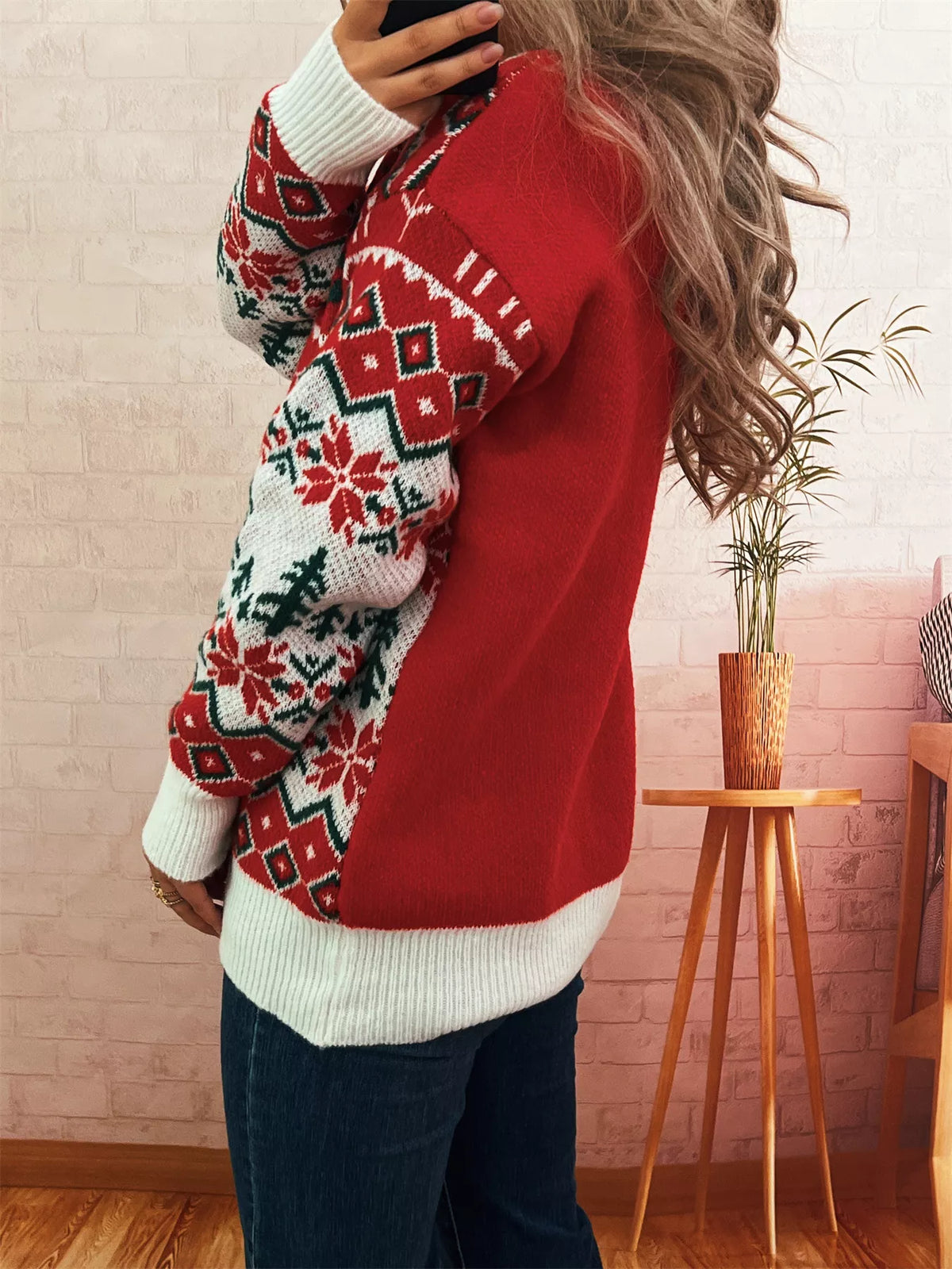 Christmas Reindeer Pattern Round Neck Sweater