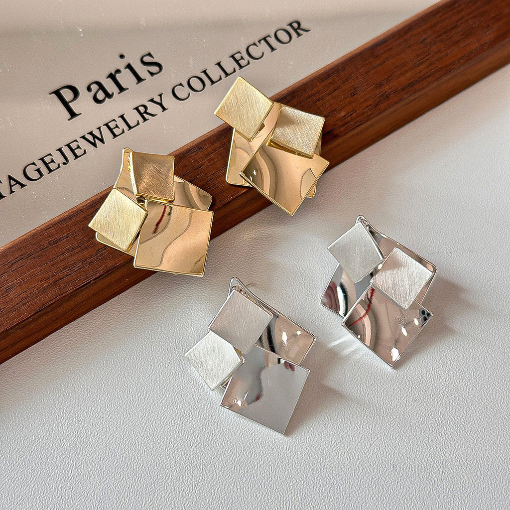 Cool-style Metal Versatile Stud Earrings Fashionable And Minimalist