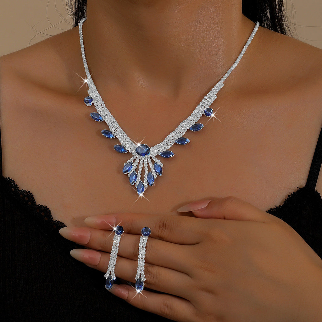 Amazon's New European And American Style Necklace, Earrings, Clavicle Chain Set, Short Style, Bridal Dress, Light Luxury Jewelry Accessories
