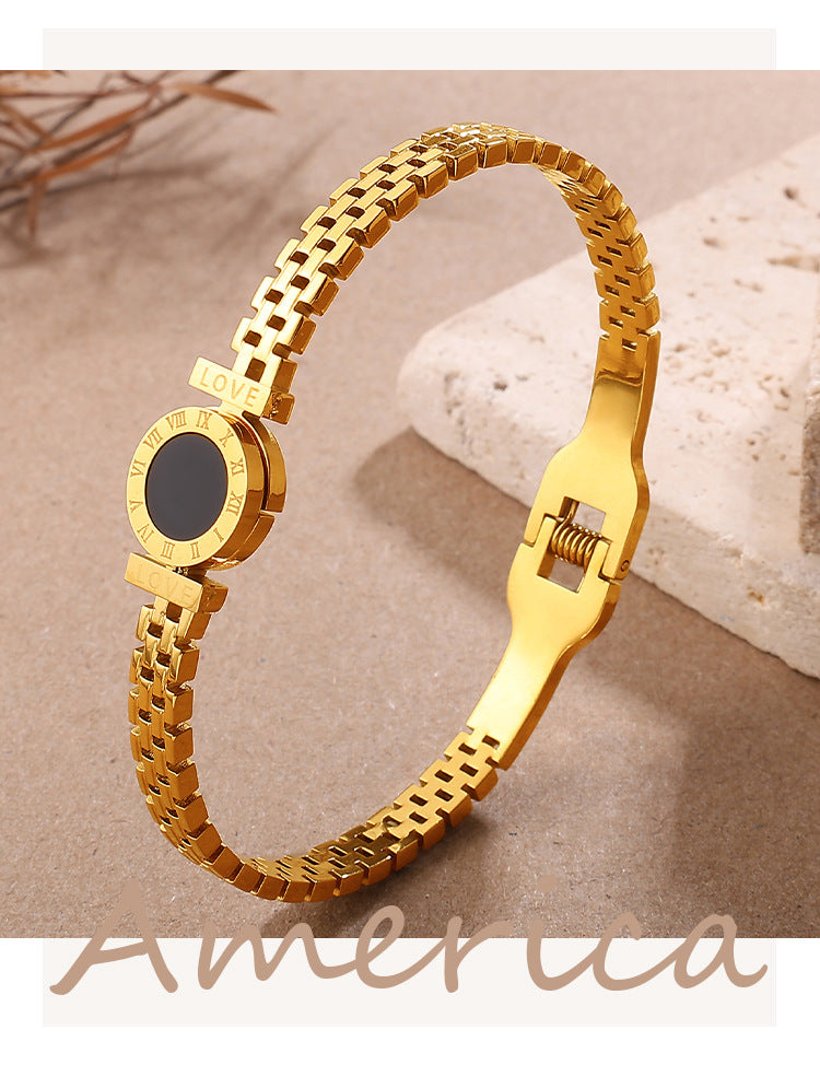 Fashionable, Versatile, Exclusive And Exquisite Wrist Accessory With Unique Style And Light Luxury. Gold Roman Numeral Black Surface Decorative Clasp Bracelet.