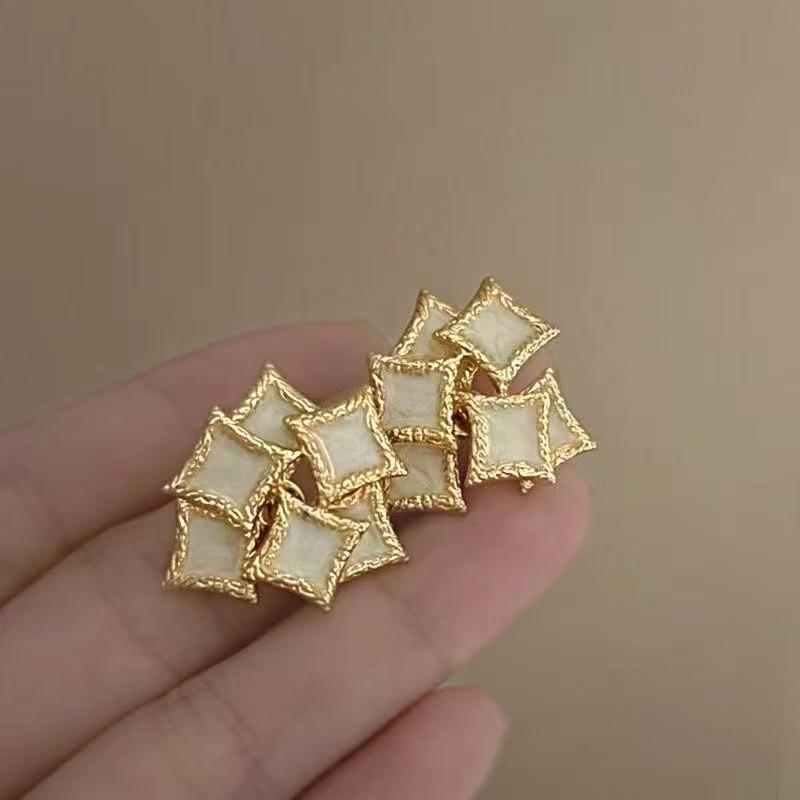 French Retro Square Earrings 3D Enamel Modern Minimalist Studs