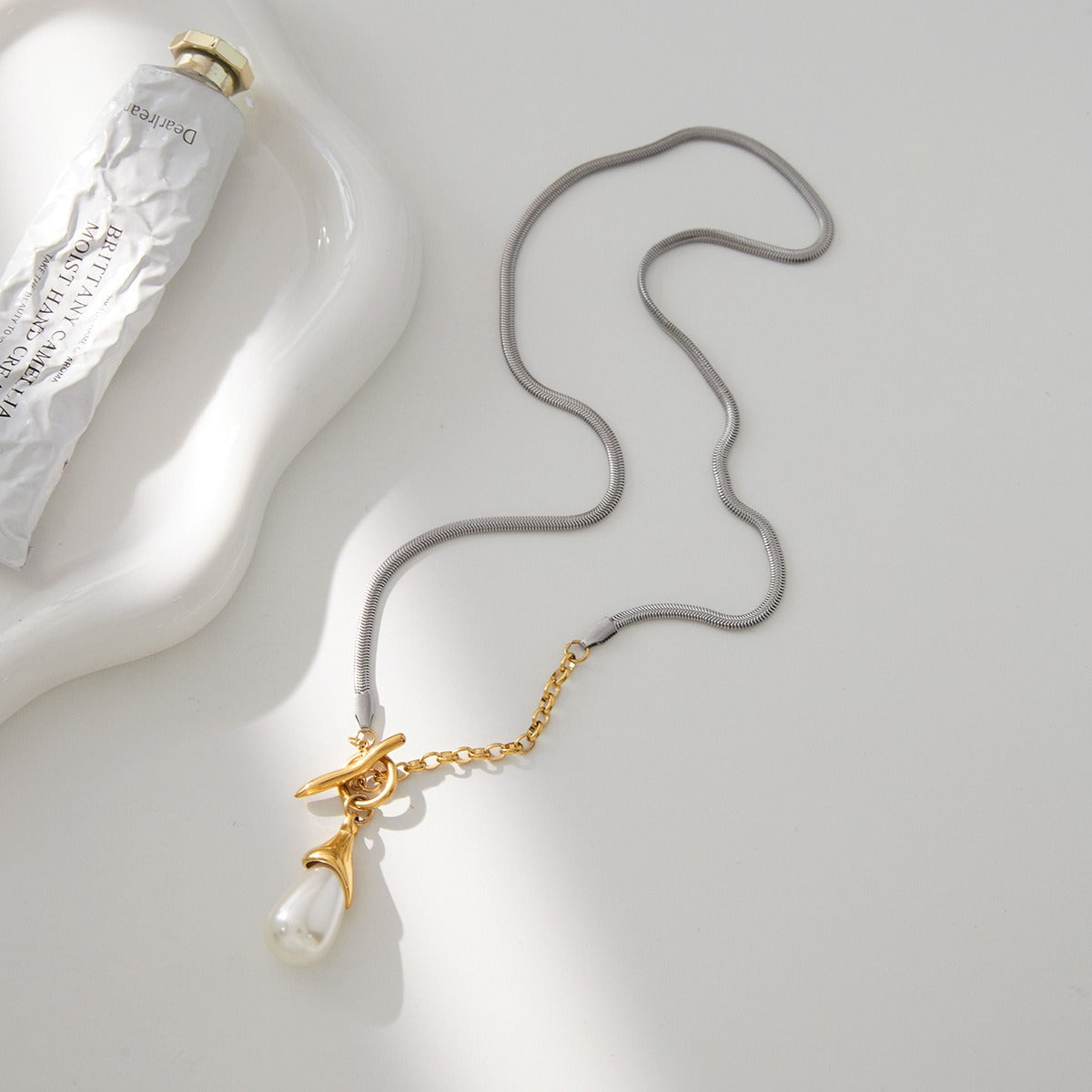 Lustrous Pearl Sweater Chain Necklace in 18K Gold and Titanium
