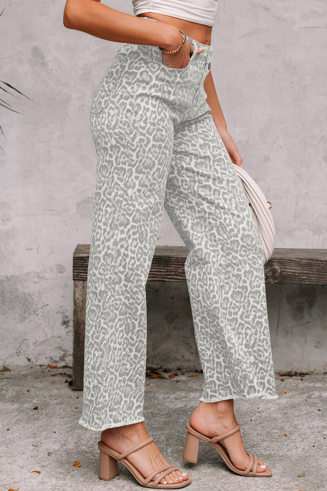 Wide Leg High Waist Frayed Edge Jeans