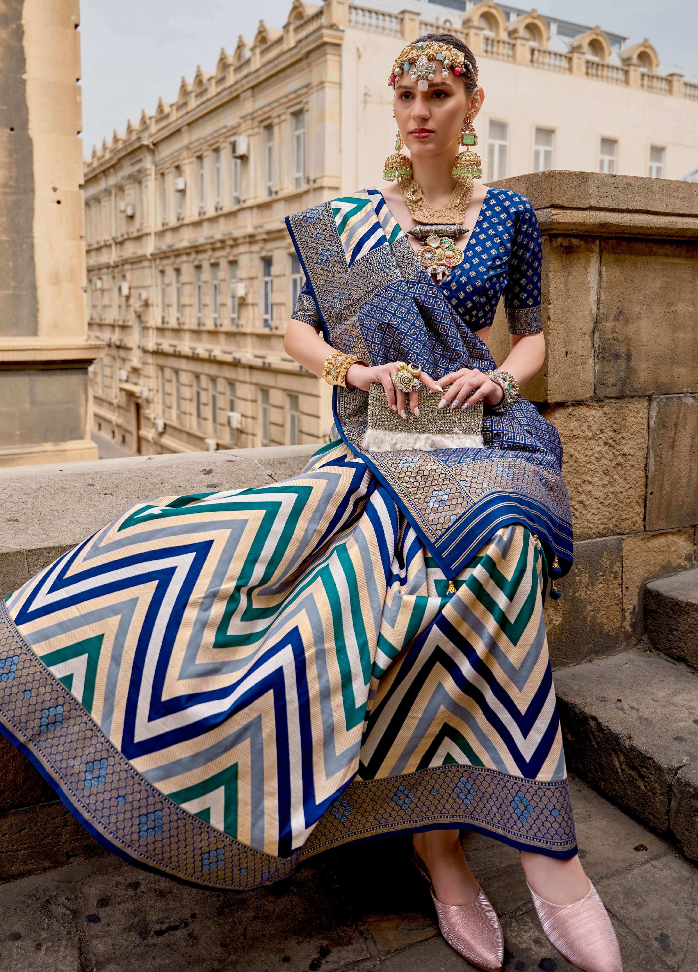 Blue Silk Saree with Traditional Weaving Border and Blouse Piece