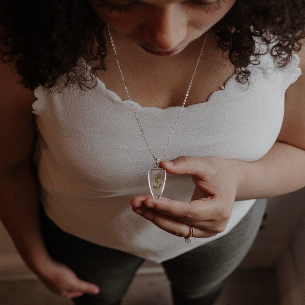 Arrowhead Botanical Necklace
