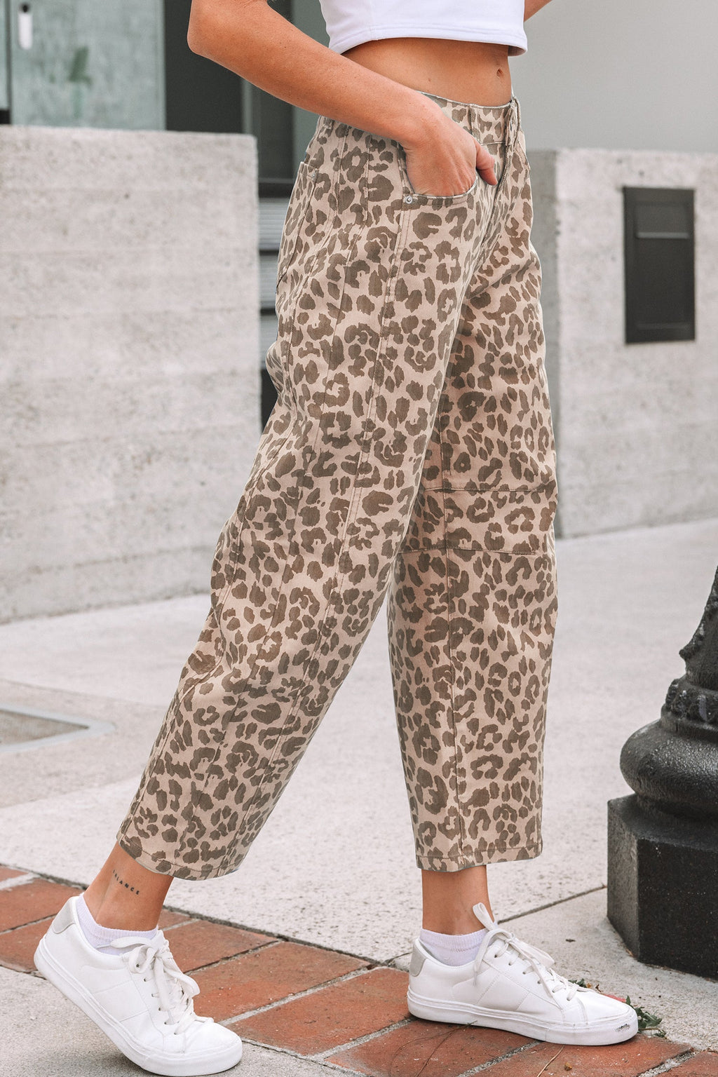 Winnie Leopard Print Straight Loose Jeans for Everyday Wear