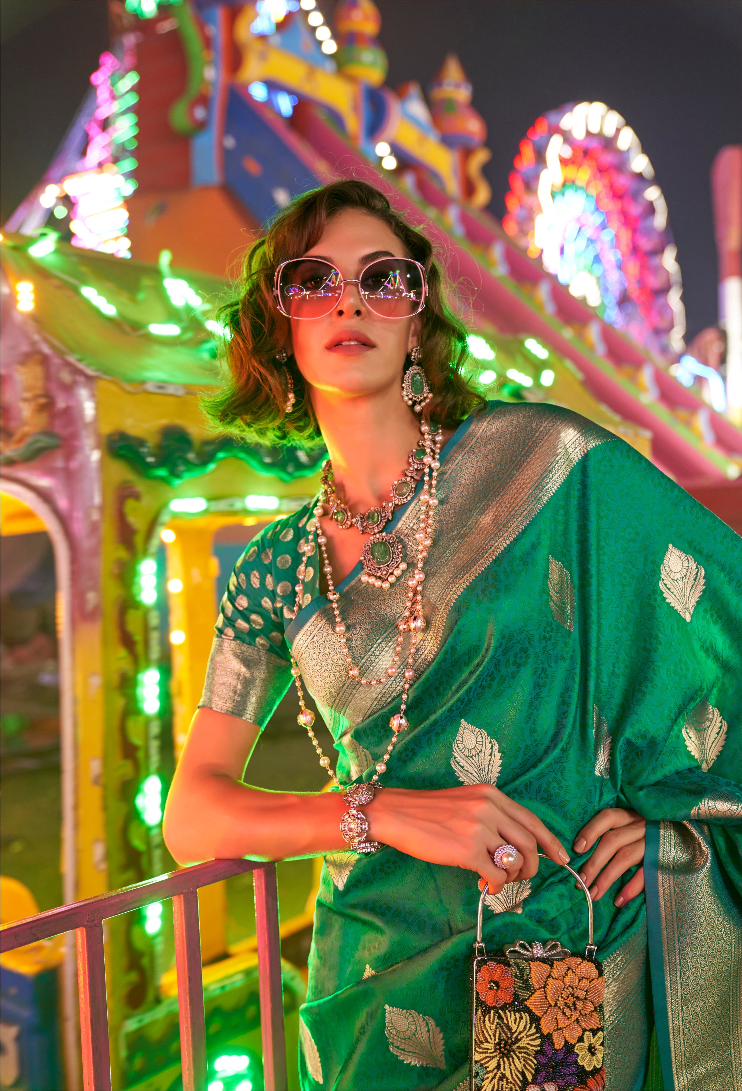 Green Handloom Silk Blend Zari Woven Saree with Blouse